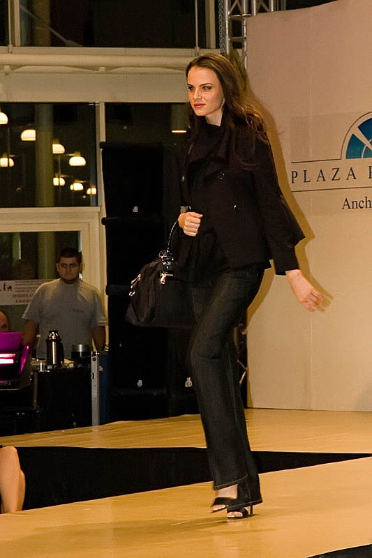 Prezentare de moda Fashion Summit ~~ Colectiile Toamna-Iarna 2009-2010 ~~ Plaza Romania Bucuresti