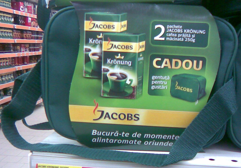 Gentuta verde pentru gustari de la Jacobs Kronung - pret in magazine: 27 lei ~~ Campania: Bucura-te de momente alintaromate oriunde ~~ Vara 2011