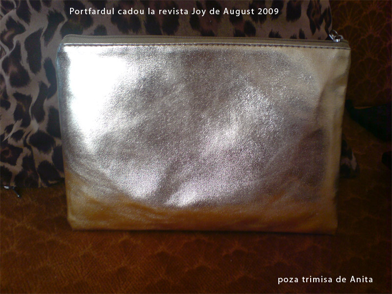 Joy :: Portfard argintiu :: August 2009