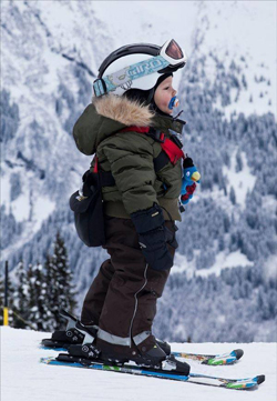 Saniute, patine si skiuri pentru copii