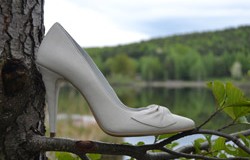 Pantofi albi din piele pentru mireasa, colectia Etienne 2015